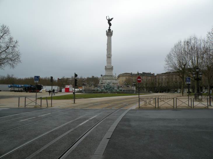  monument, Place des Quinconces